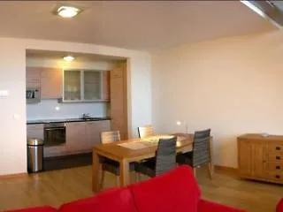 Rooms & Apartments HousingΒρυξέλλες